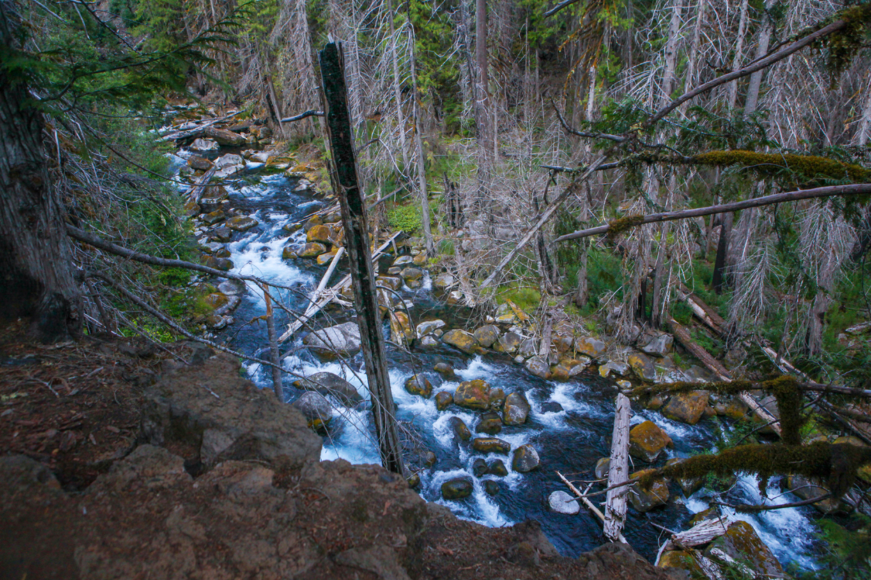 Blue Pool Hiking Guide